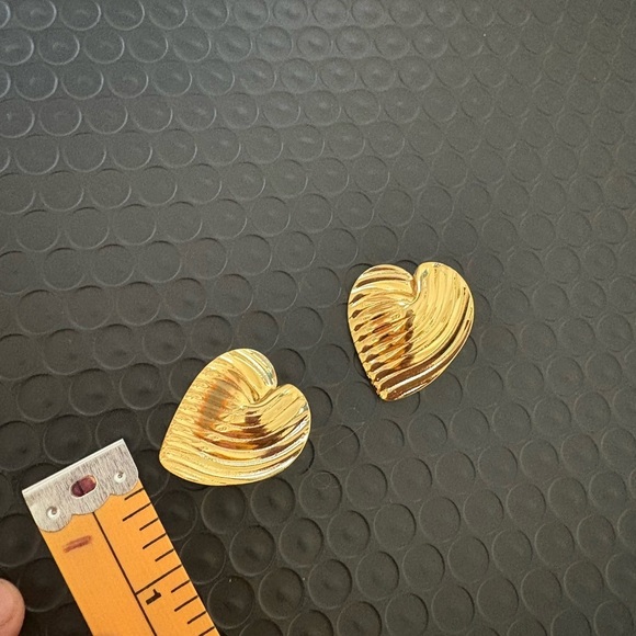 COPY - Gold Heart Earrings - Picture 6 of 6